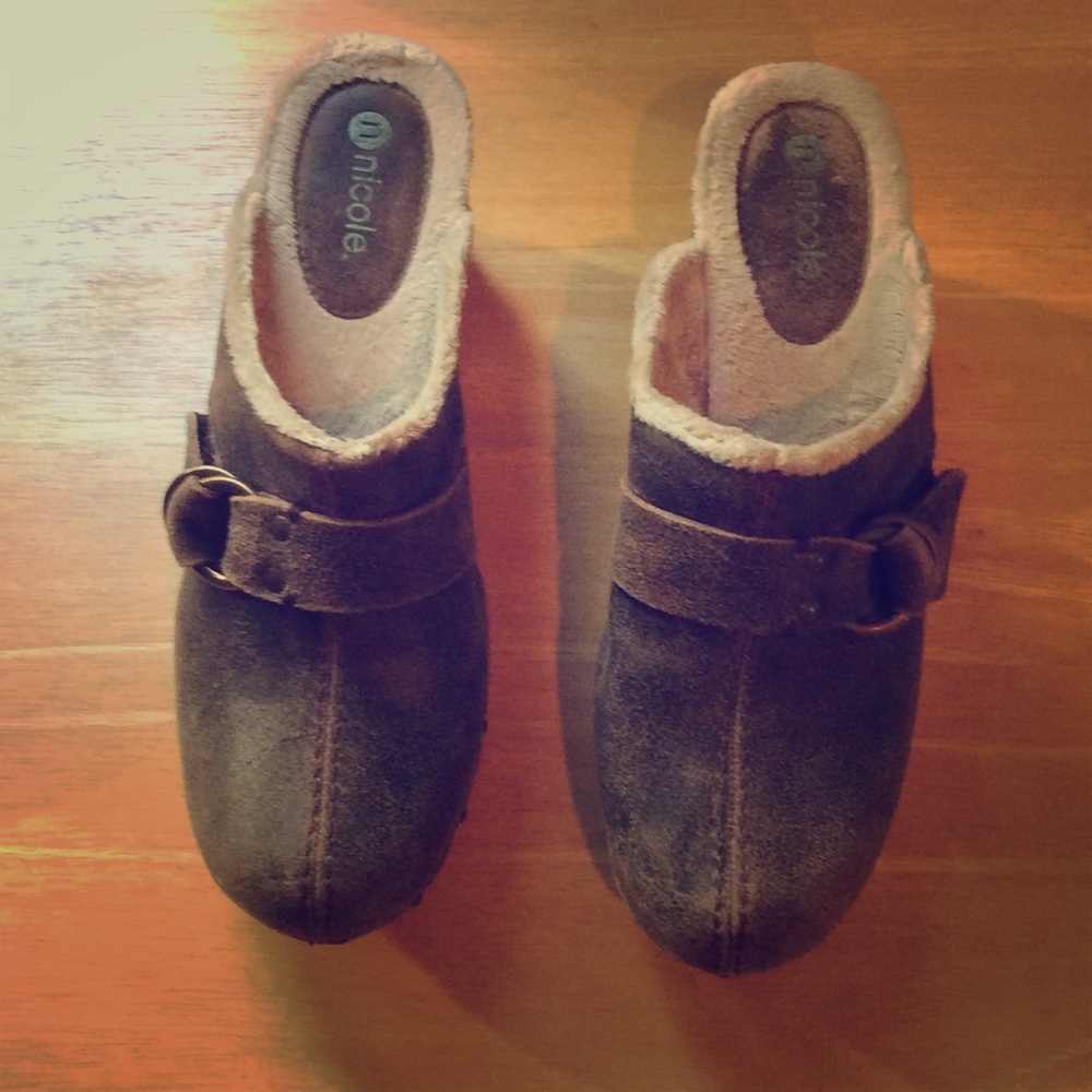Comfortable clogs