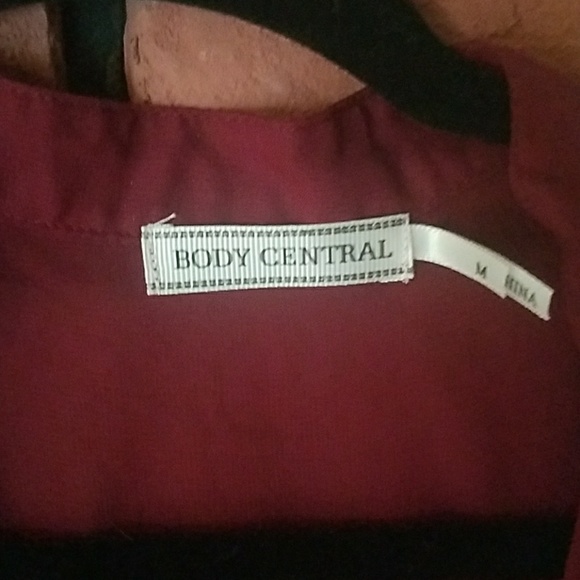 Maroon chiffon top - Picture 3 of 3