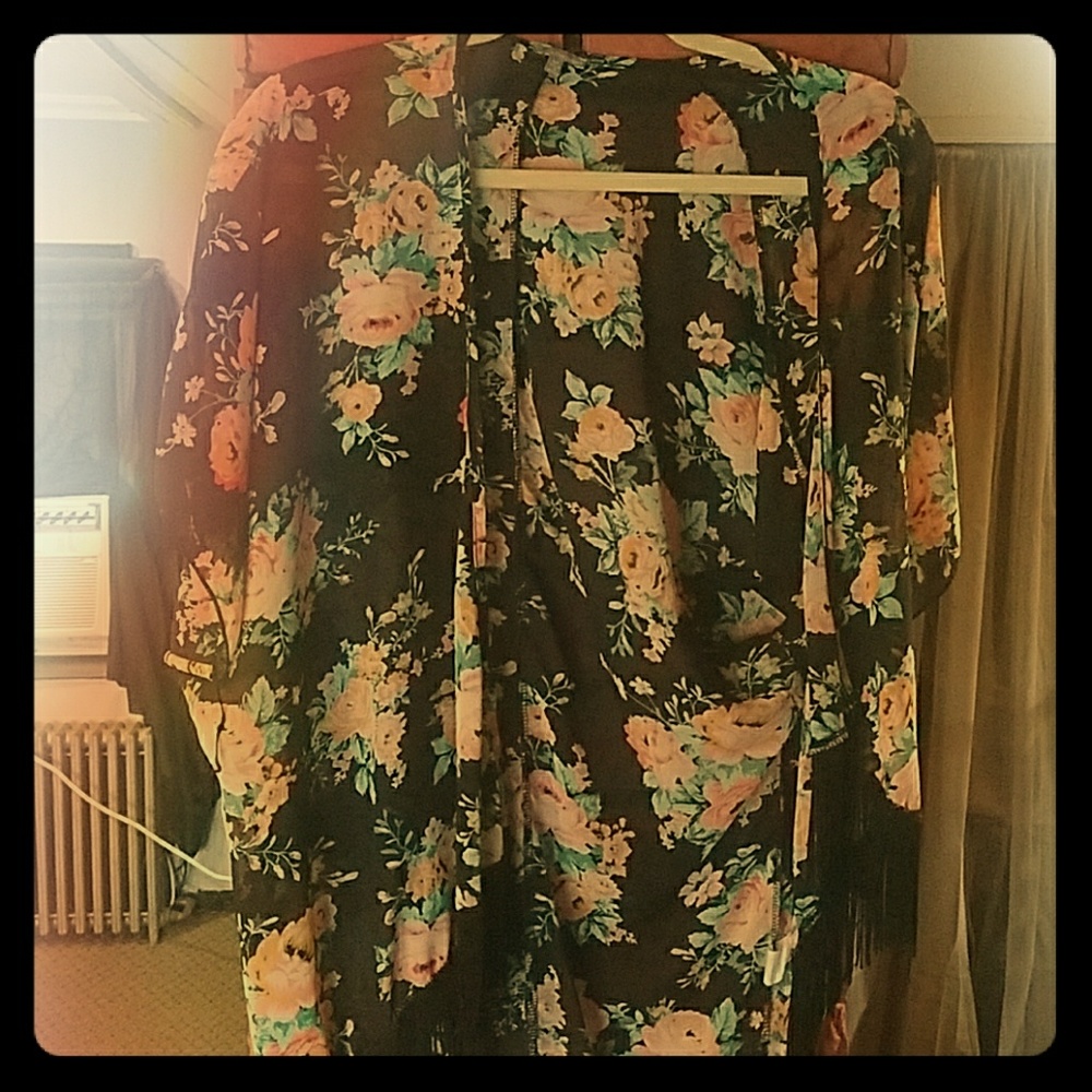 Chiffon flowered kimono