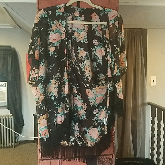Chiffon flowered kimono - Picture 4 of 4