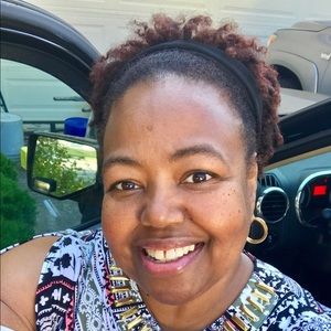 Meet your Posher, Lori