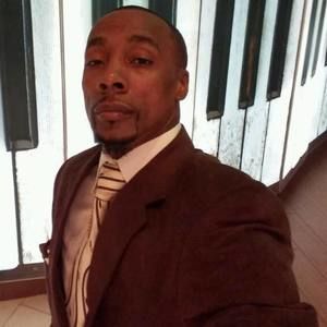 Meet your Posher, Troy