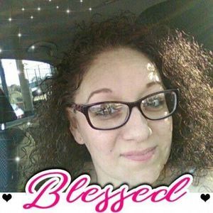 Meet your Posher, Lorisa