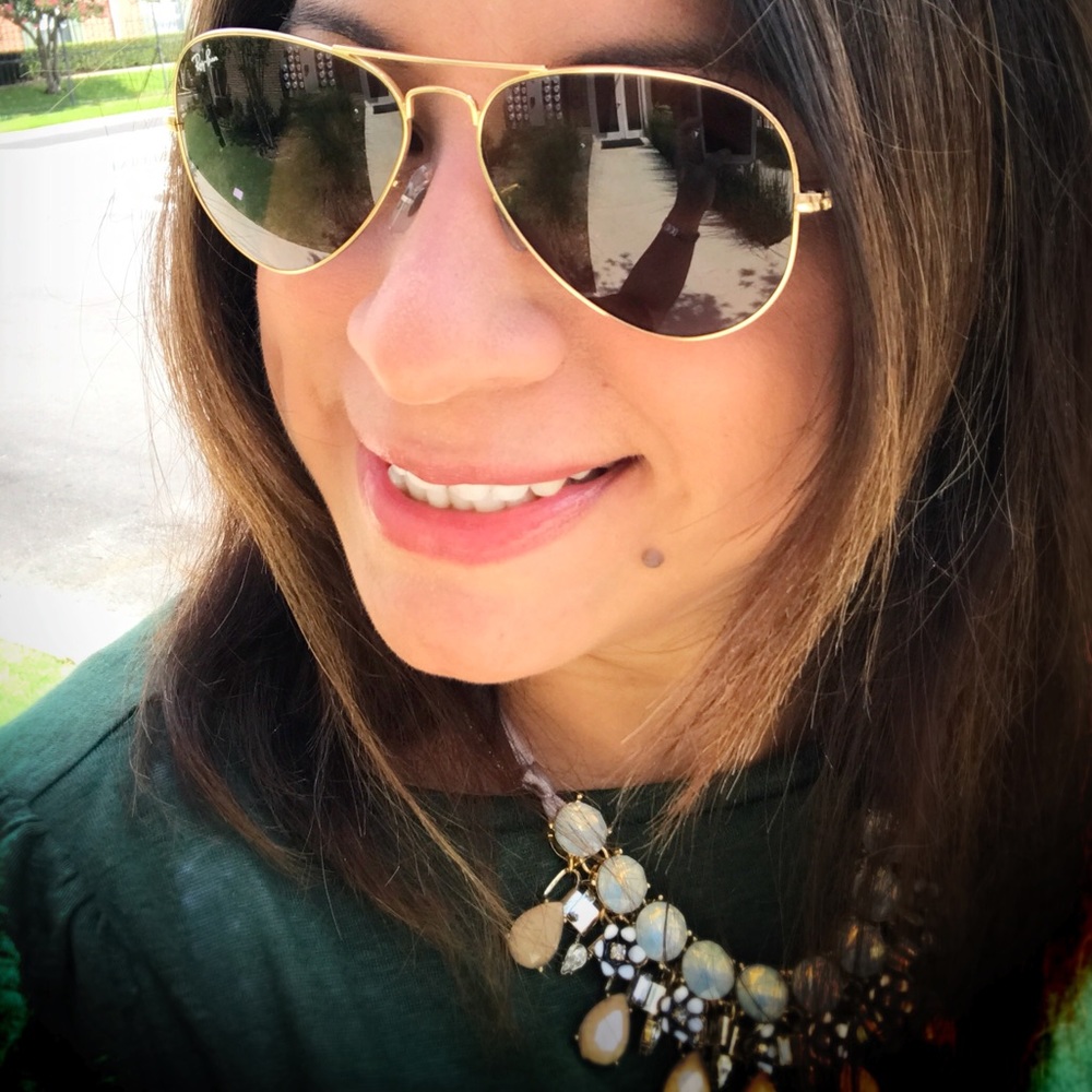 Meet your Posher, Analia