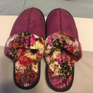 Vera Bradley slippers
