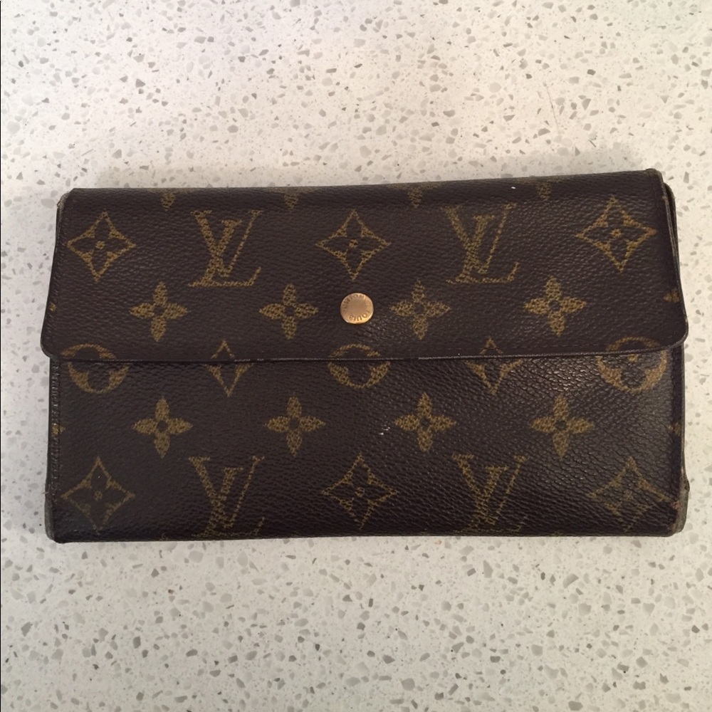Louis Vuitton Authentic Vintage Wallet