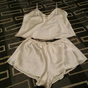 NWOT VS 100% SILK!!   SZ S