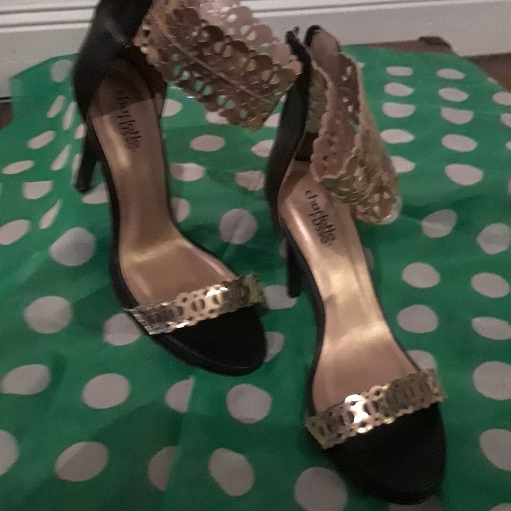 Ankle-strapped heels