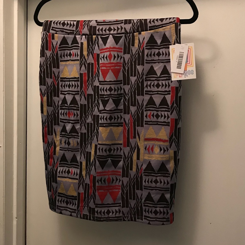 NWT lularoe Small Cassie!  Jacquard!