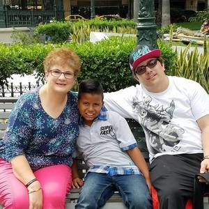 Meet your Posher, Earleen