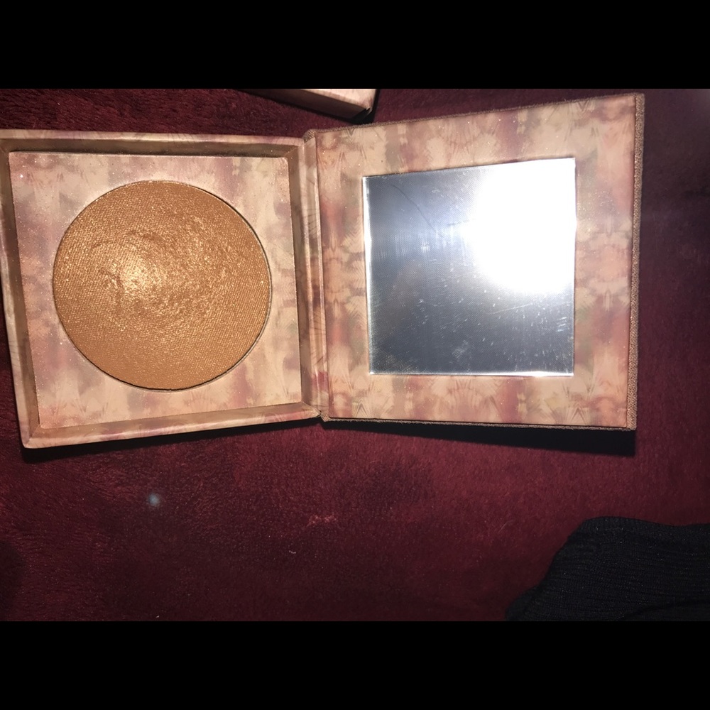 😍Urban Decay Bronzer😍 - Picture 3 of 3