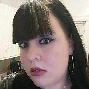 Meet your Posher, Shawna