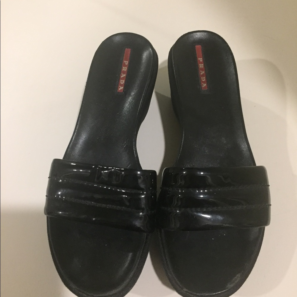 💯% Authentic black Prada sport sandal/slide