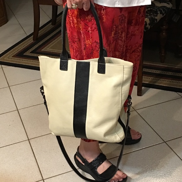 SALE! Convertible cross body bag by Not Rational - Picture 2 of 8