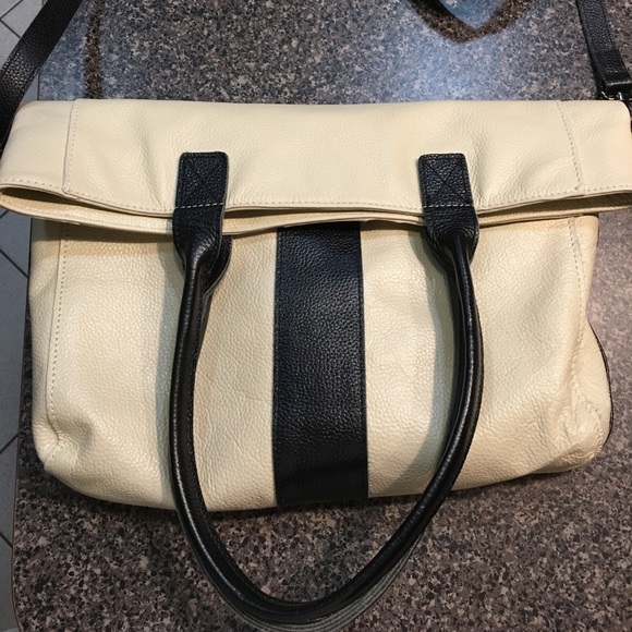 SALE! Convertible cross body bag by Not Rational - Picture 4 of 8