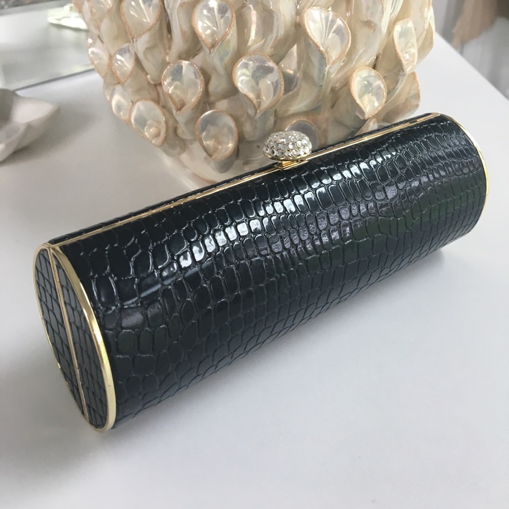 Evening, hard cylinder "alligator" clutch