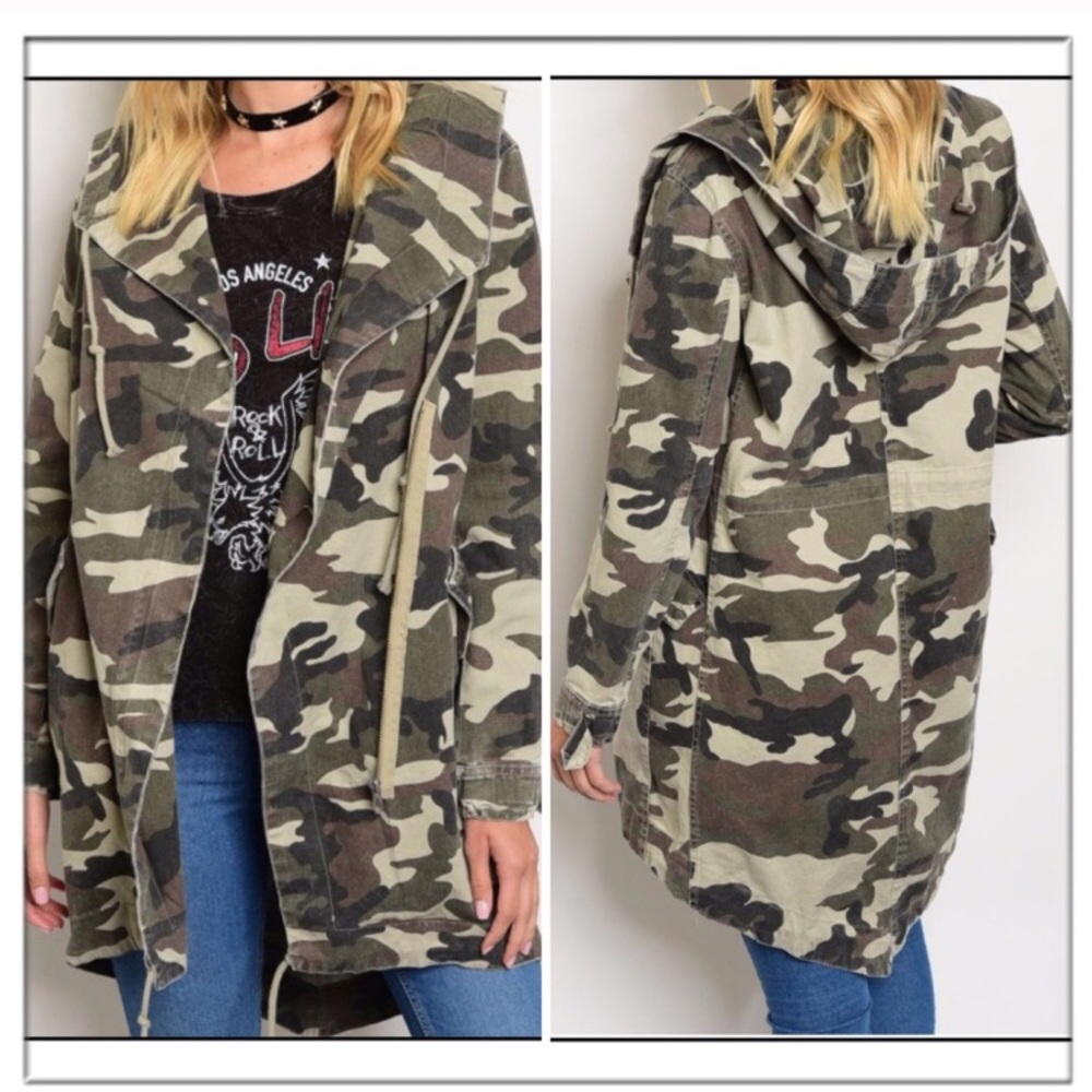 NWT Hooded Camo Jacket