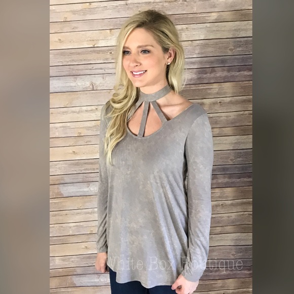 ‼️Sale‼️Cage Tie Neck Tunic - Picture 2 of 4