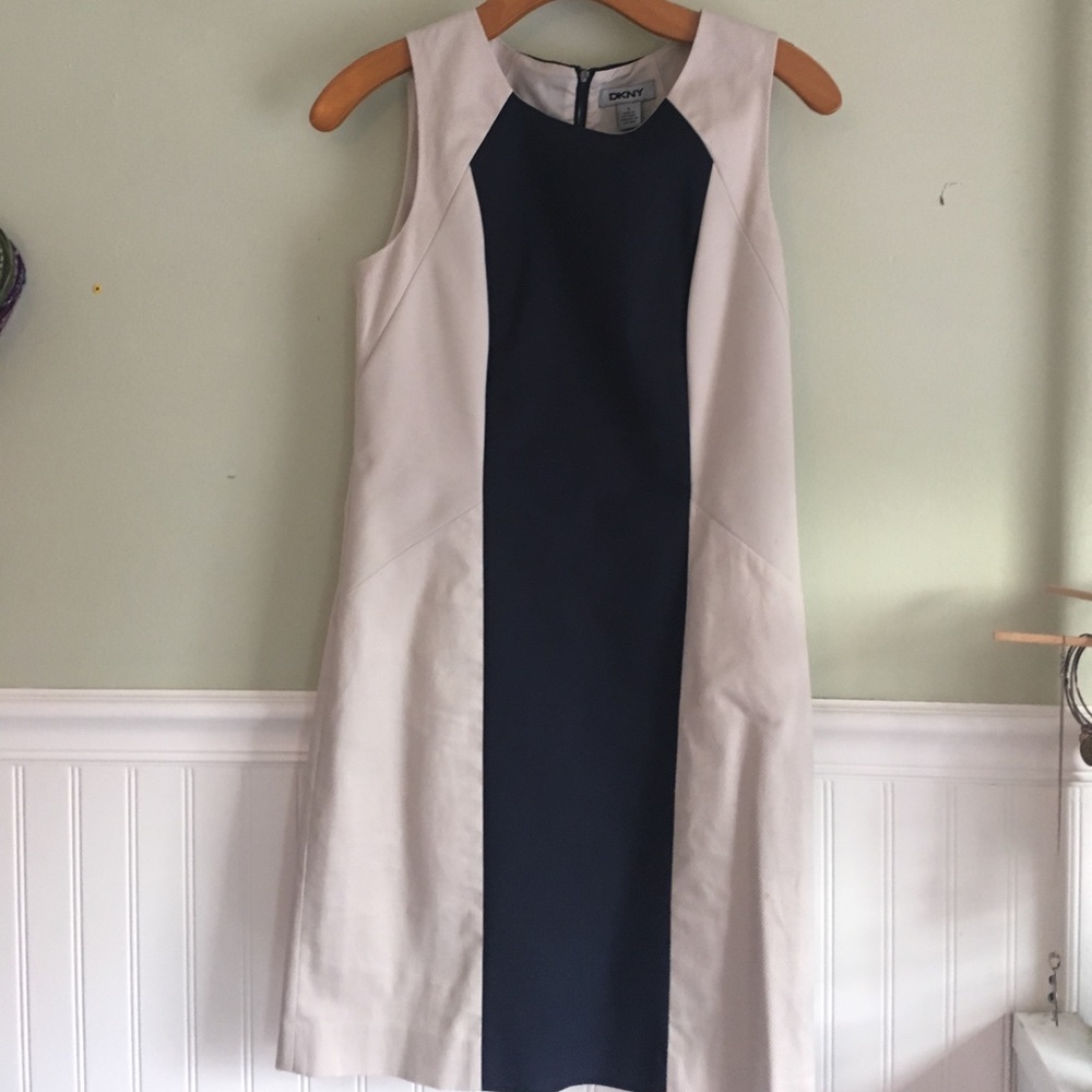 Women's DKNY cotton/elastane size 4 dress.