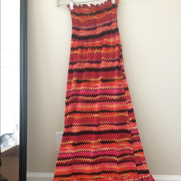 Maxi dress only worn 1-2 times - Picture 1 of 4