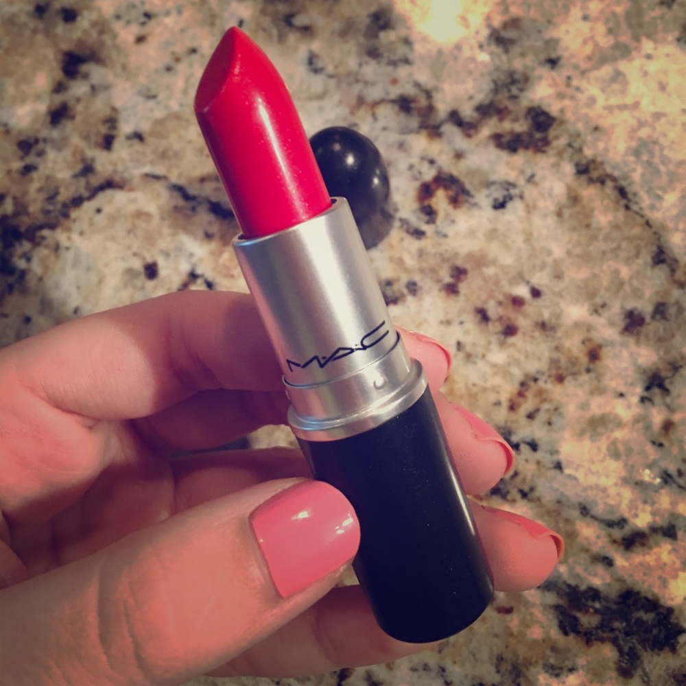 MAC Cremeshene lipstick - Sweet Sakura