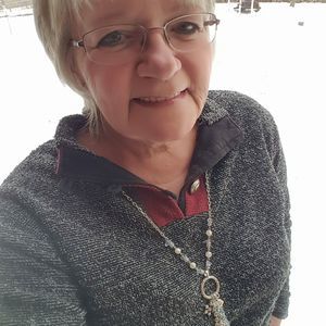 Meet your Posher, Joanie