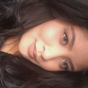 Meet your Posher, Takia