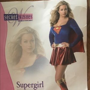 Supergirl costume! Women's L Halloween