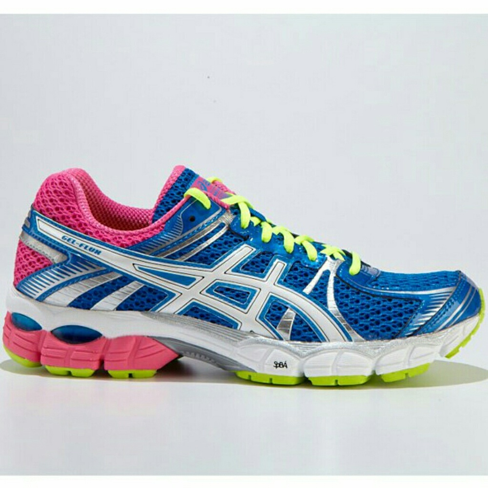 Women Asics size 6