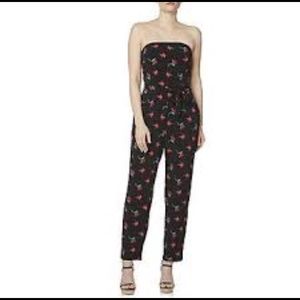 Simply styled women's strapless romper  size L