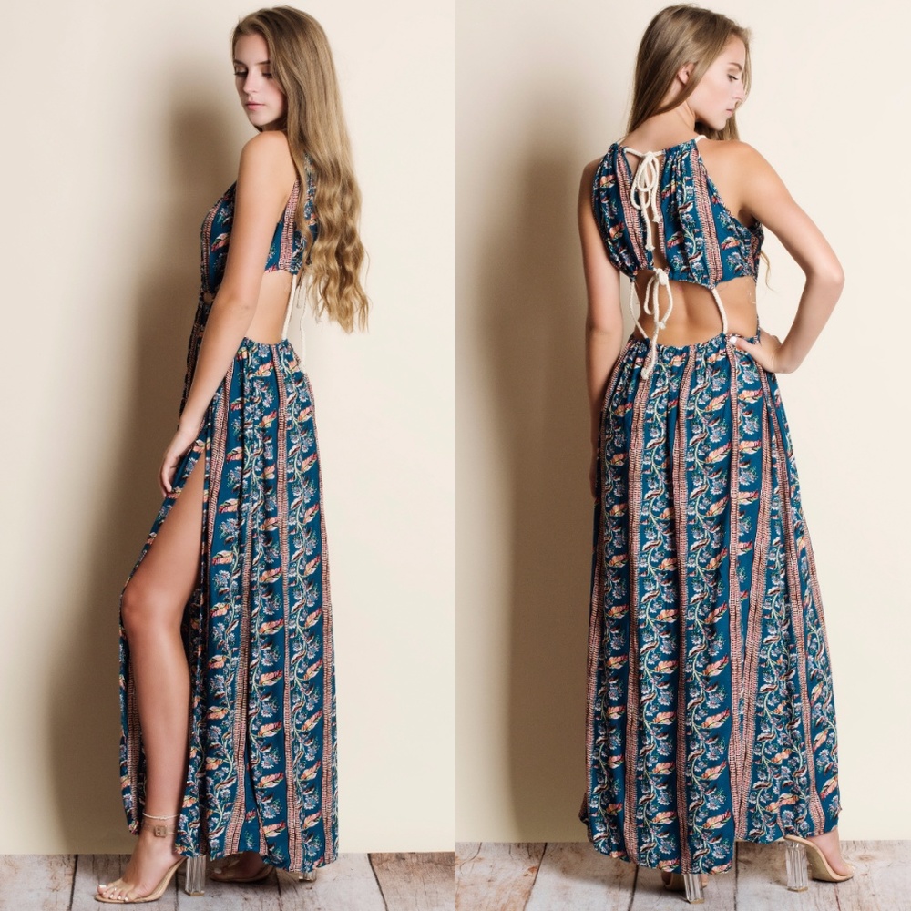 Cut Out Maxi Dress - Picture 2 of 3