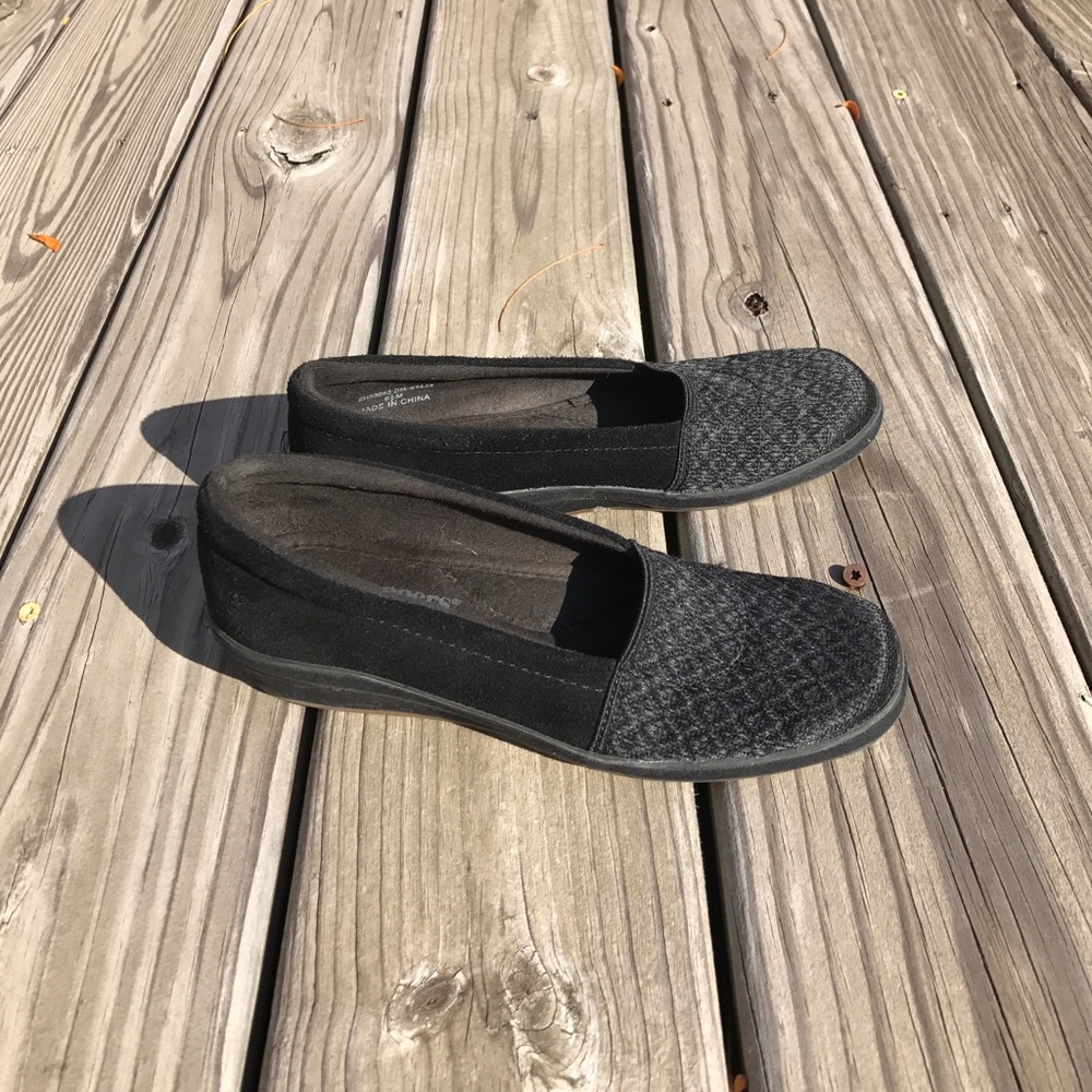 Black Grasshoppers Ortholite Comfort Wedges