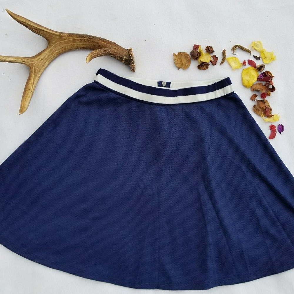 Flirty high waisted skater skirt