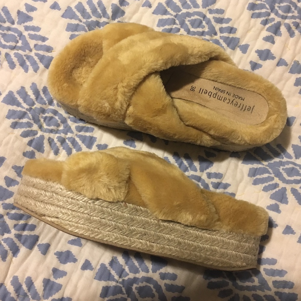 Jeffry Campbell fuzzy slides 🐥🐥