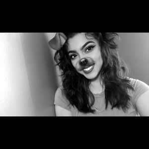 Meet your Posher, Lea