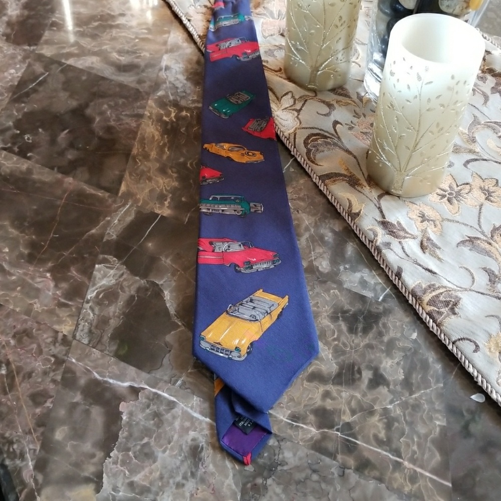 Perry Ellis silk tie