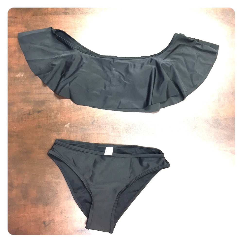 Black swim suit