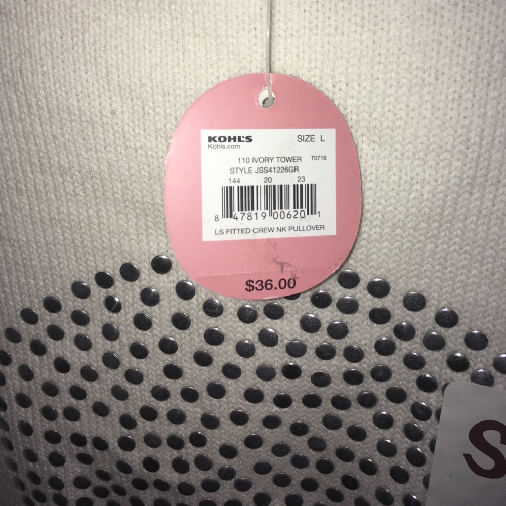 Large Skull Sweater - Picture 2 of 2