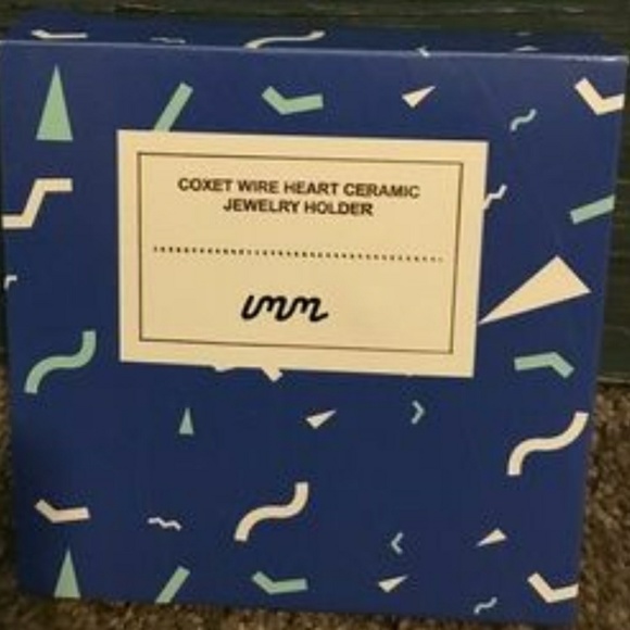 Wire Jewelry Holder - Picture 2 of 2