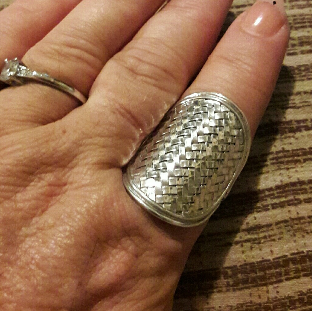 SOLID STERLING SILVER BALI STYLE STATEMENT RING