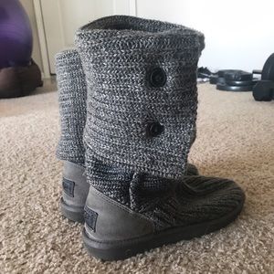 Grey knit ugg boots