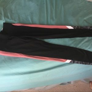 VS PINK ultimate ankle legging nwt