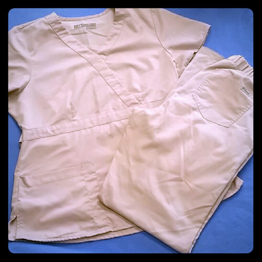 ***PRICE DROP*** Greys Anatomy scrubs