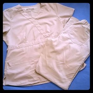 ***PRICE DROP*** Greys Anatomy scrubs