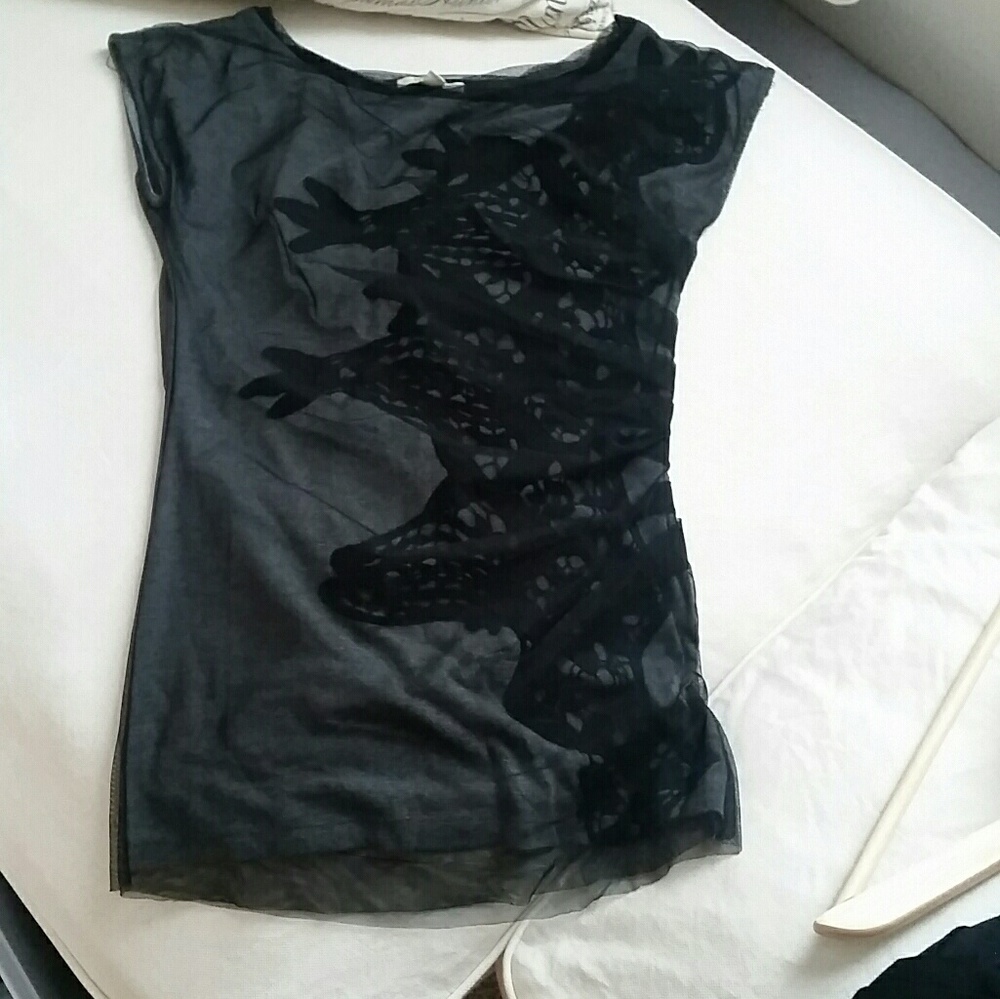 Anthropologie Gray and black top with lace detail