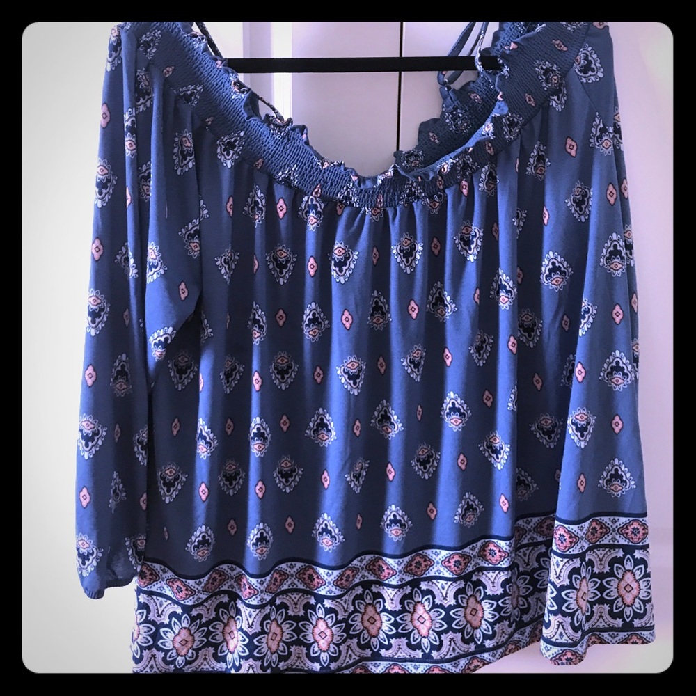 Rue 21 cold shoulder top