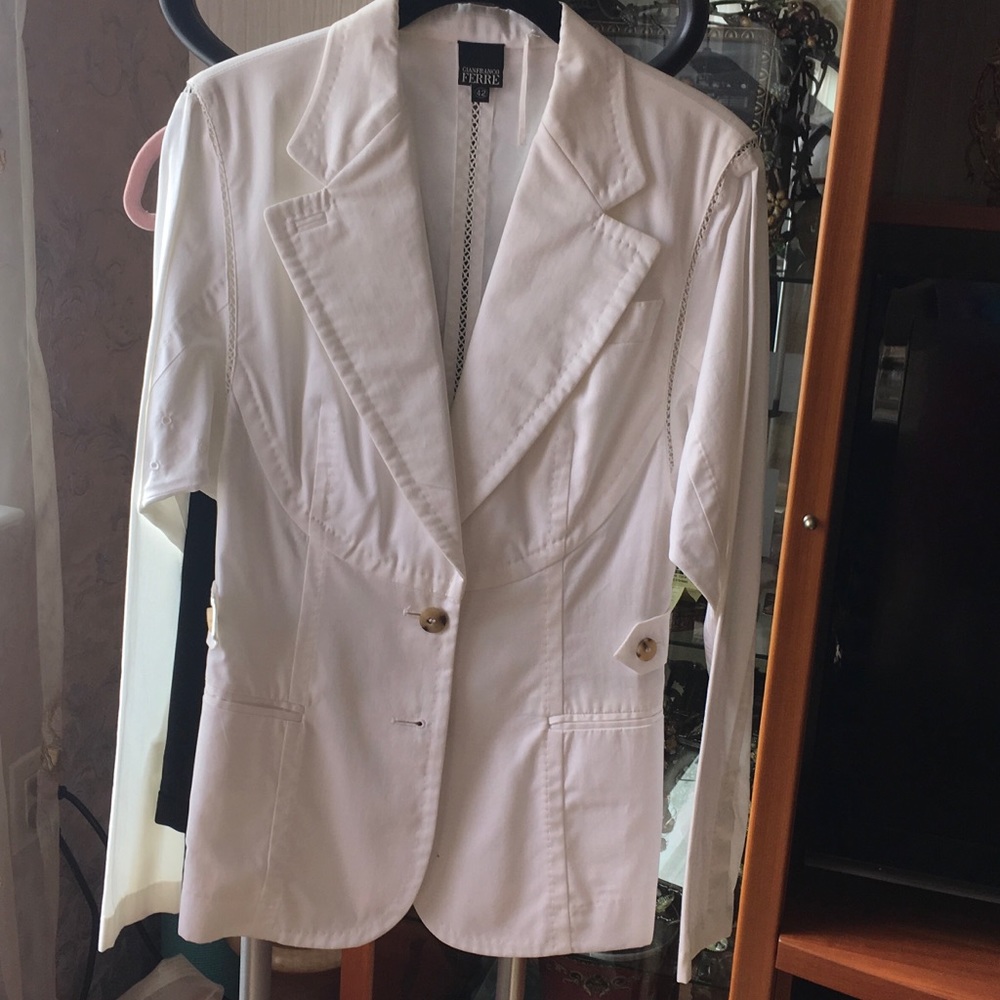 GianFranco Ferre white cotton jacket brand new