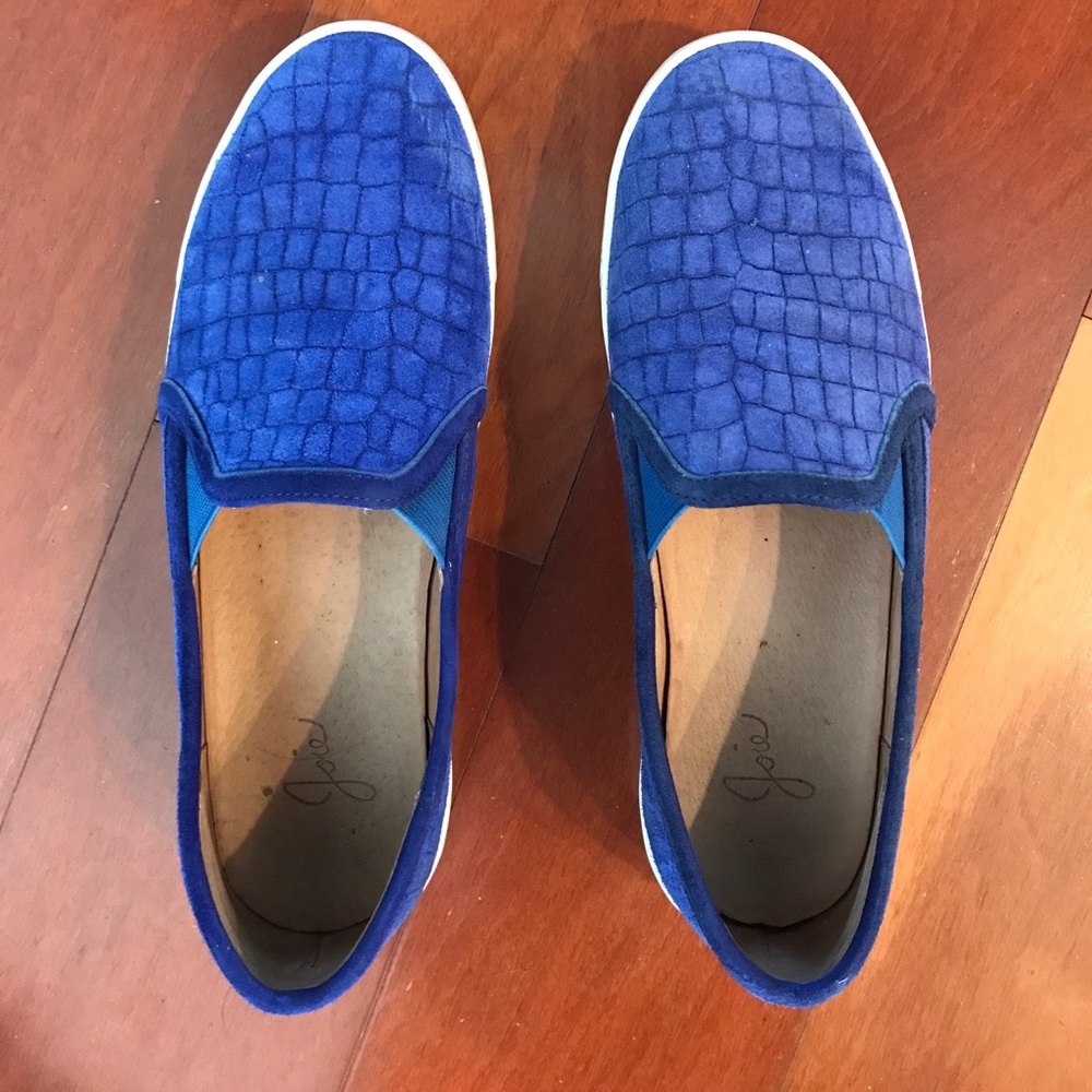 Joie Sneakers