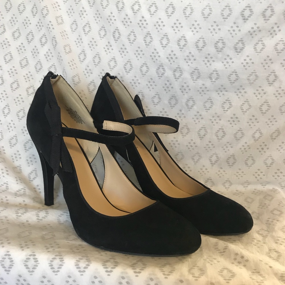 Black Suede Nine West Pumps
