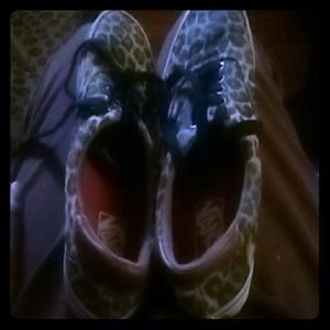 Men's size 7.5 Vans Leopard print sneakers